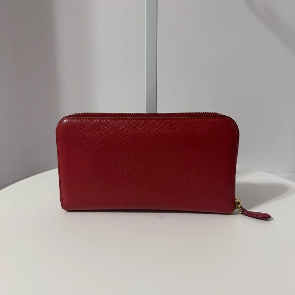 Fair Condition Prada wallet orangey/redish needs some work - Picture 2 of 14